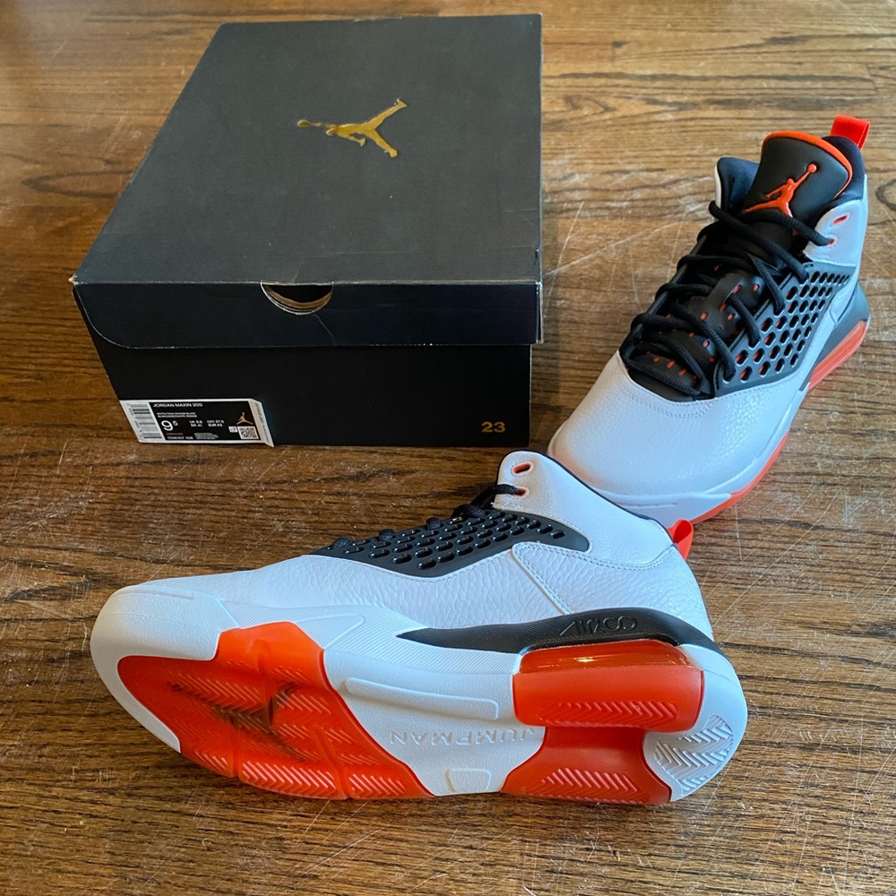 (NEW) Jordan Maxin 200’s (Red/white)
